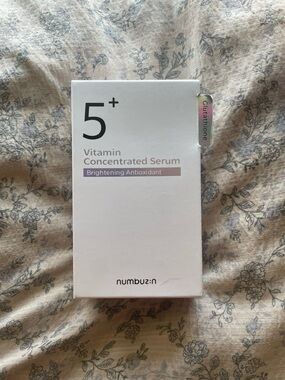 5+ Vitamin Concentrated Serum - Numbuzin White Brightening Formula